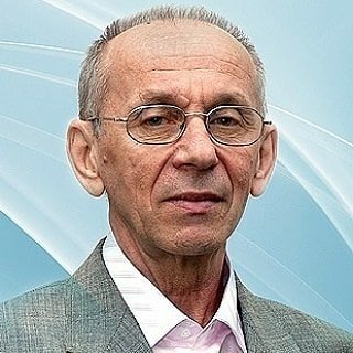 РОЛЬ СТЕЛЕК В КАТАНИИ ХОККЕИСТА